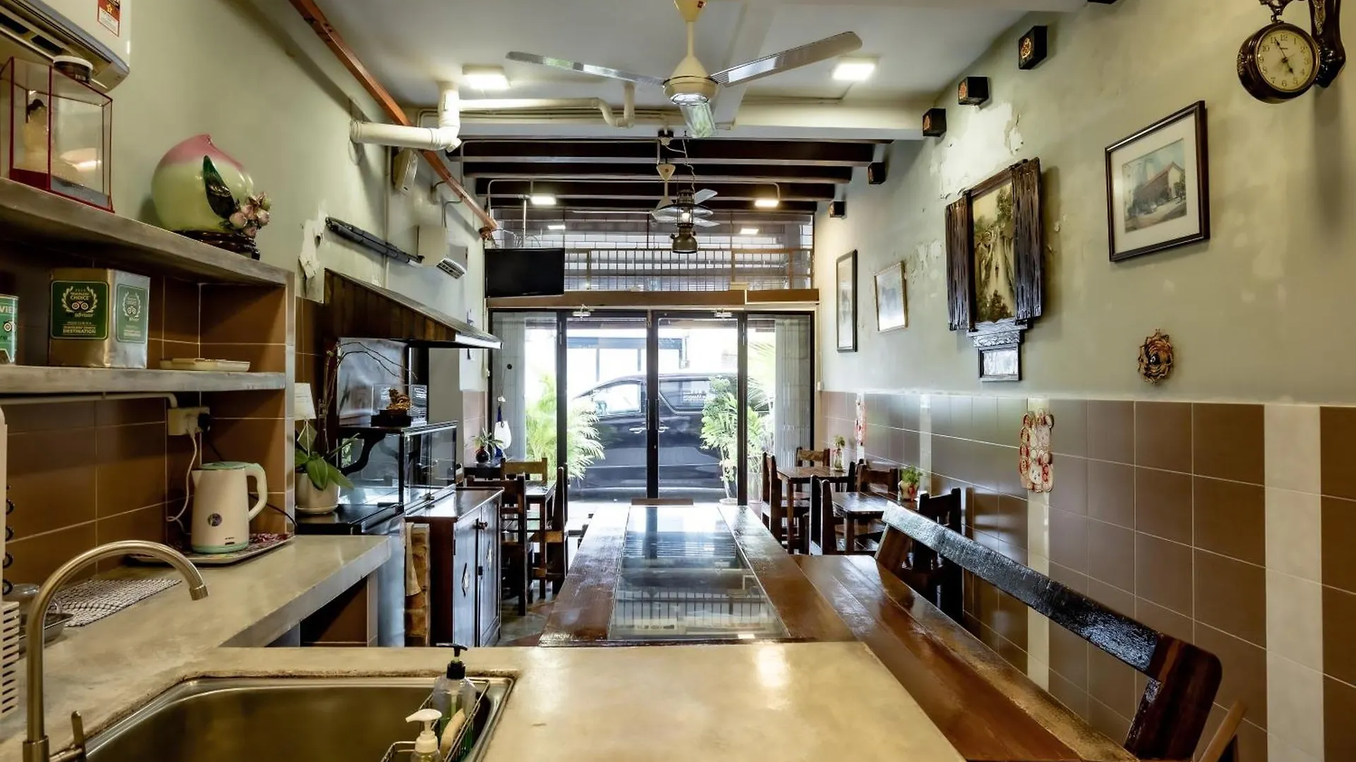 Palm Mansion Boutique Suites Τζωρτζ Τάουν 3*,